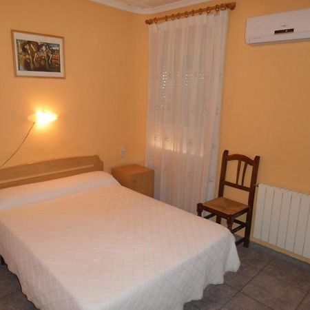 Hostal Alba Albacete Bagian luar foto