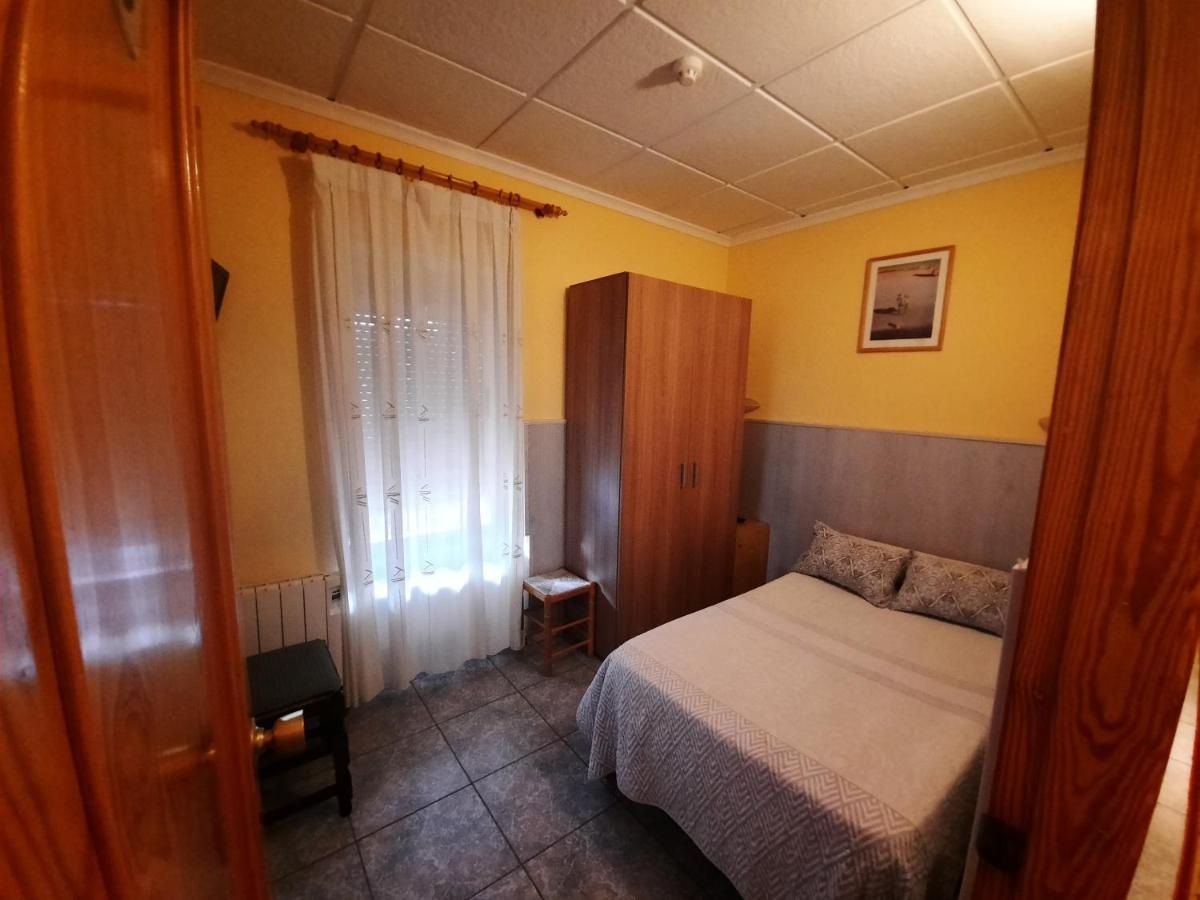 Hostal Alba Albacete Bagian luar foto