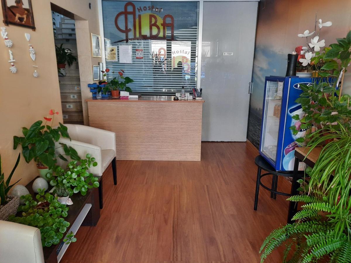 Hostal Alba Albacete Bagian luar foto