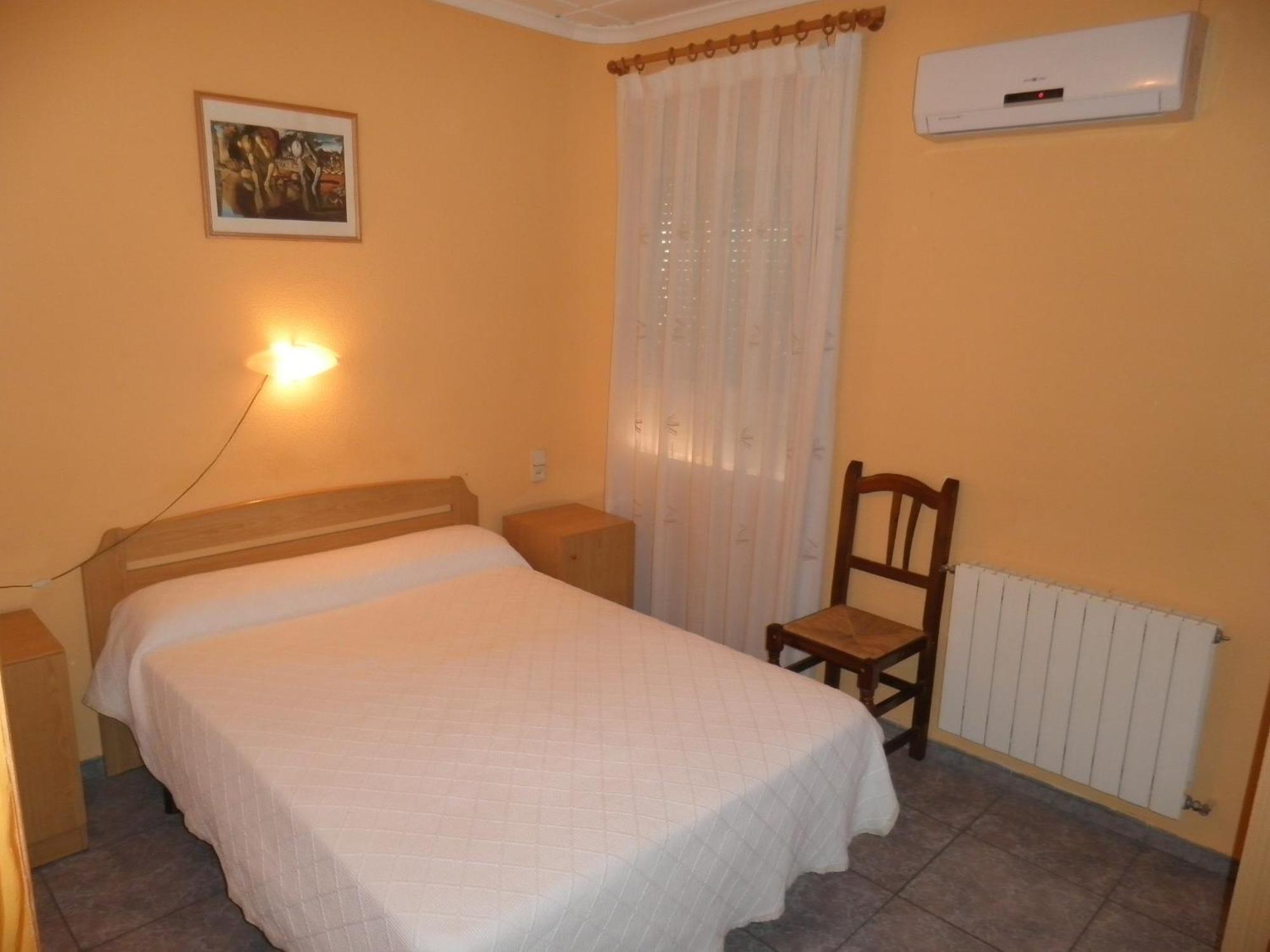 Hostal Alba Albacete Bagian luar foto